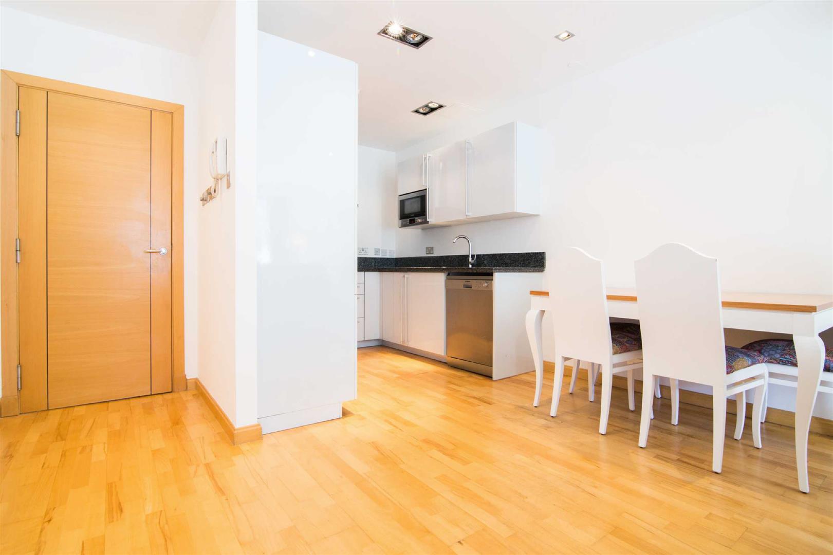 Image of Apartment - 3 Bedrooms - 2 Bathrooms for Rental in Royal Ocean Plaza-Gibraltar, Image 10